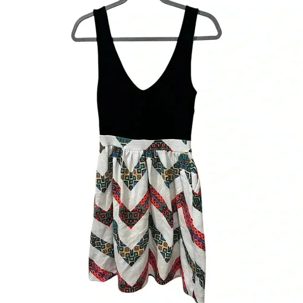Maeve Anthropologie Amapola Multi Color Chevron Dress Size 6 EUC RARE - Picture 3 of 5